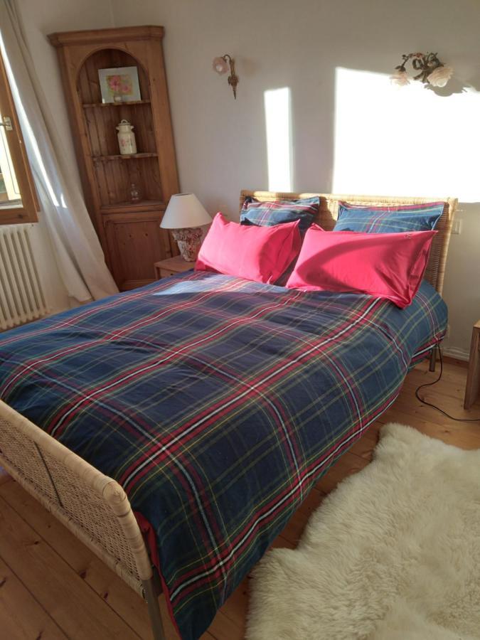 Bed and Breakfast Les Dames De La Saugiat à Le Fied Extérieur photo