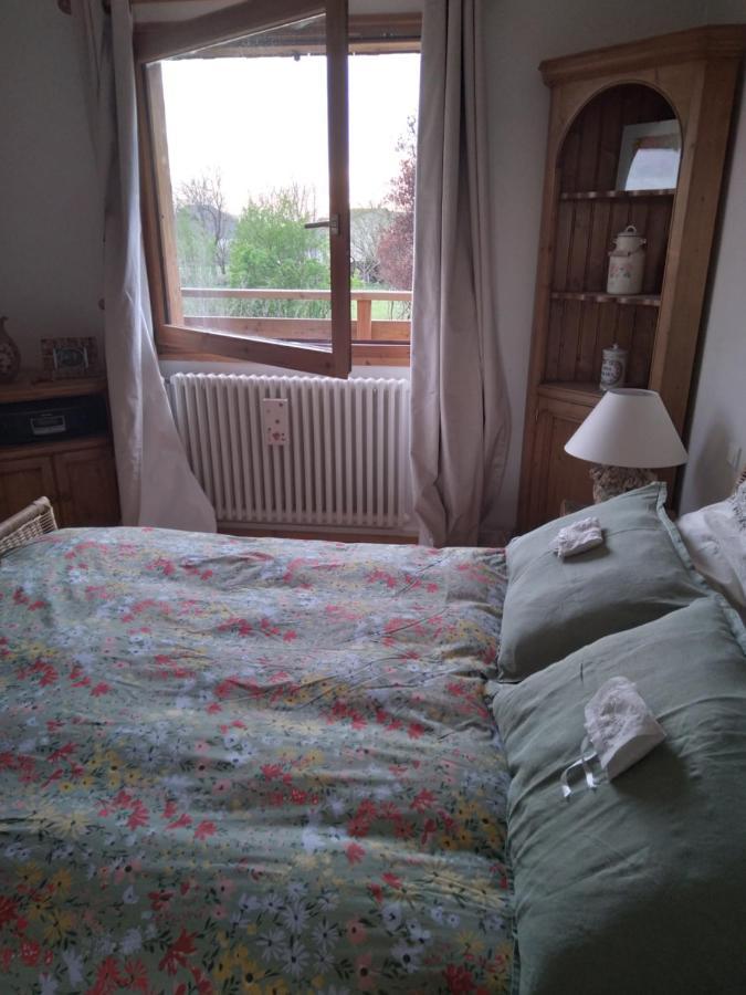 Bed and Breakfast Les Dames De La Saugiat à Le Fied Extérieur photo