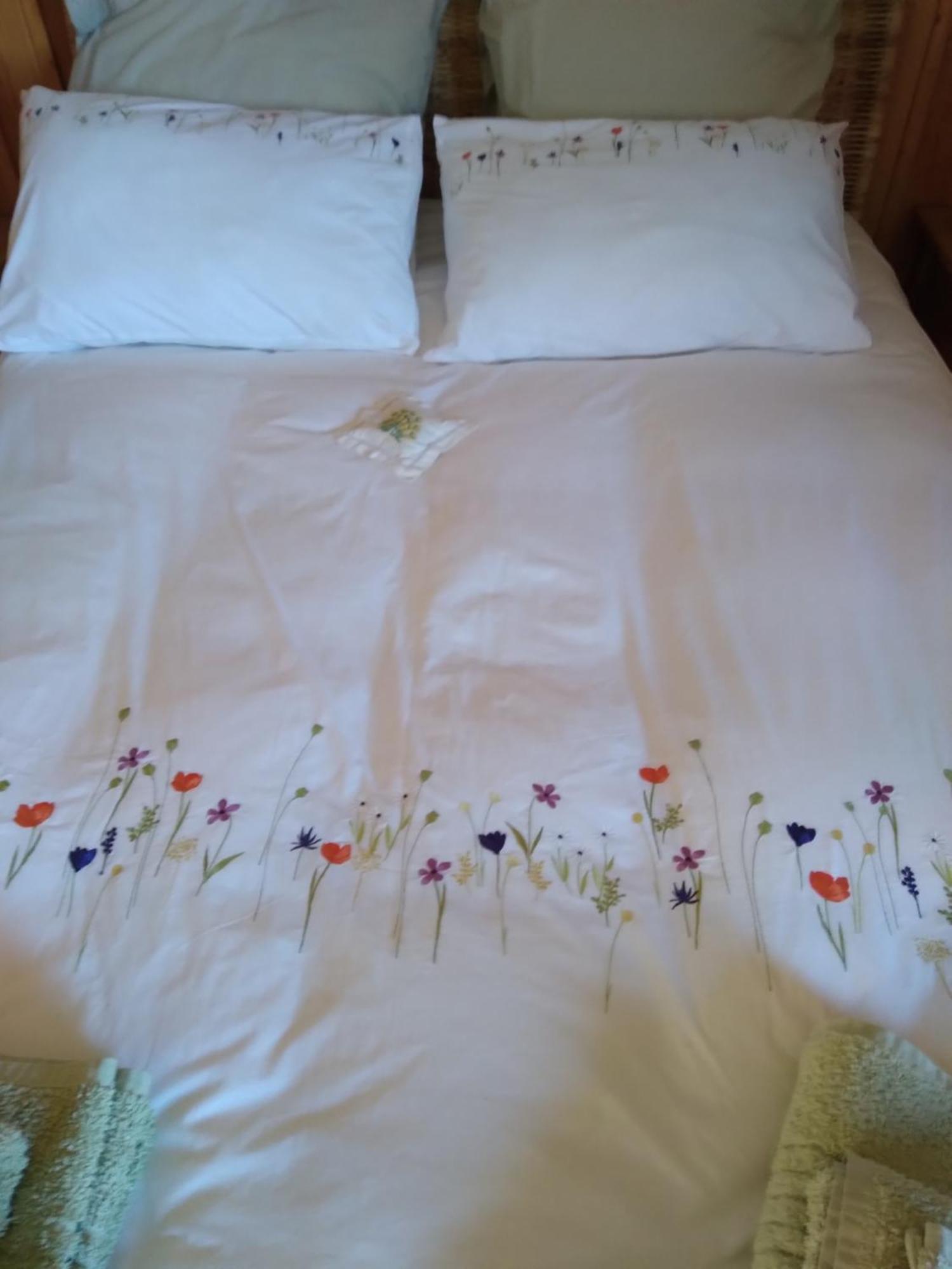 Bed and Breakfast Les Dames De La Saugiat à Le Fied Extérieur photo