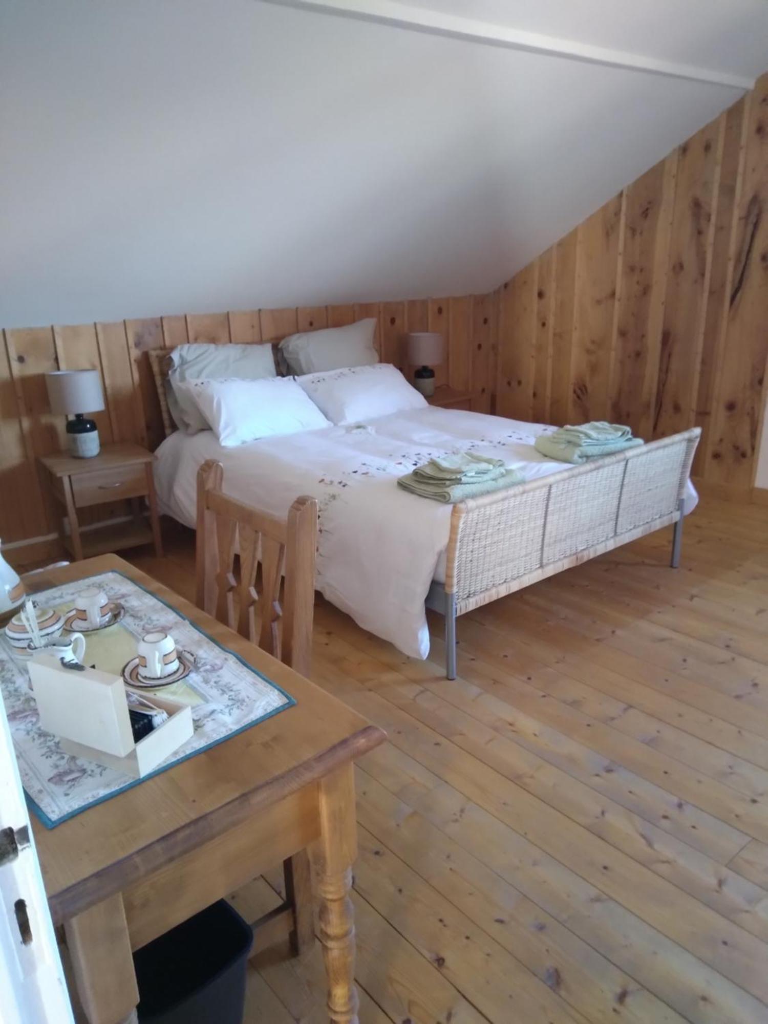 Bed and Breakfast Les Dames De La Saugiat à Le Fied Extérieur photo